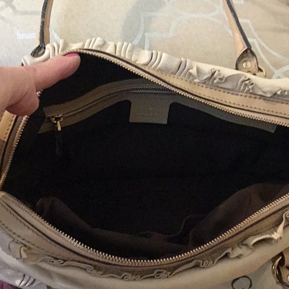 Authentic Gucci Lamb Skin Nude Leather Ruffel Sabrina Satchel-189848002058 - Picture 9 of 16